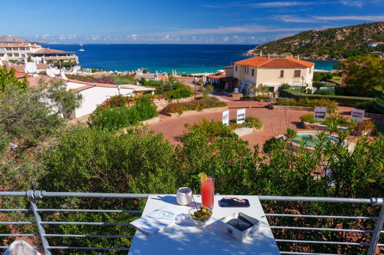 Hotel Punta Est Baja Sardinia Bagian luar foto