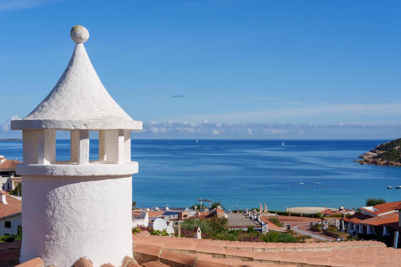 Hotel Punta Est Baja Sardinia Bagian luar foto